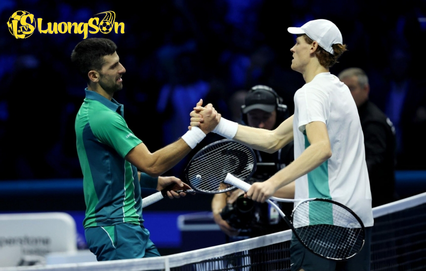 Jannik Sinner chúc Novak Djokovic sớm hồi phục chấn thương (Ảnh: Getty)